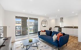 Tailored Stays - Water Street Apartments